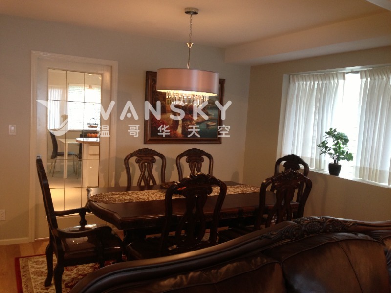 230202103303_dining room 6.JPG